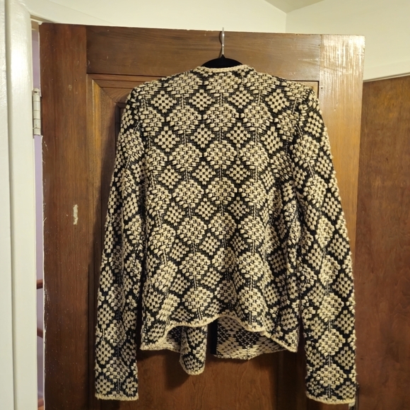 Lucky Brand Black Tan and Gold Patterned Cardigan, Sz L, Button - Picture 2 of 5